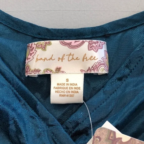 NWT Band of the Free ~ Small ~ Teal Floral Cropped Puff-Sleeve Wrap Blouse - Picture 6 of 14